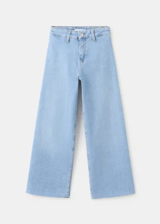 Jean à jambes larges et ourlet effiloché