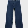 Jean à jambes larges et ourlet effiloché