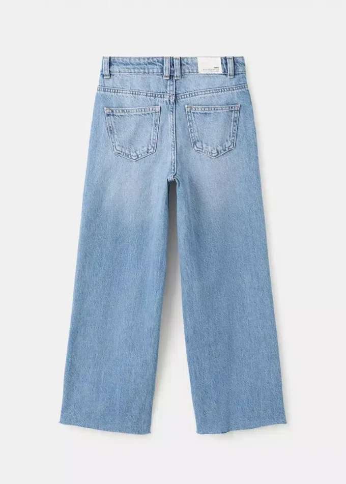 Jean à jambes larges et ourlet effiloché