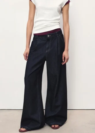 Jean à jambes larges et plissé