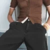 Jean à jambes larges et plissé Jean à jambes larges et plissé