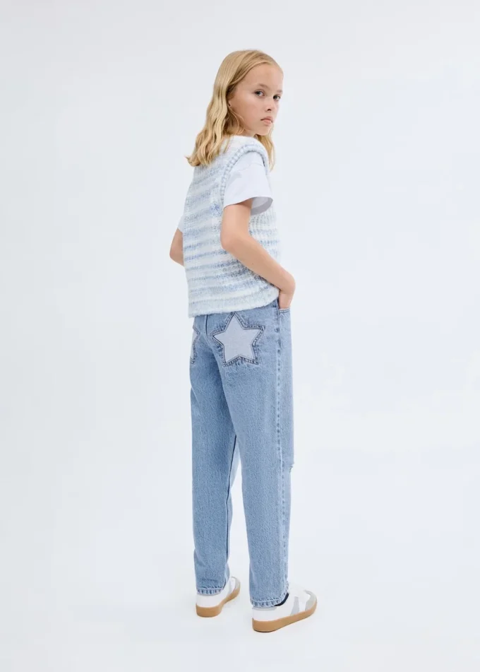 Jean mom fit à déchirures décoratives Jean mom fit à déchirures décoratives