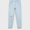 Jean mom fit à déchirures décoratives Jean mom fit à déchirures décoratives