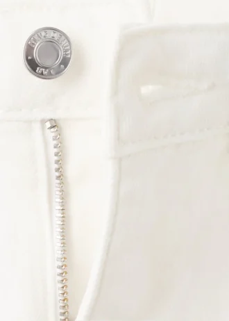 Jean slim taille moyenne Jean slim taille moyenne