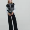 Gilet brodé avec ceinture