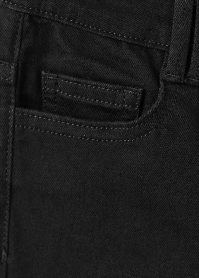 Jeans évasés à boutons Jeans évasés à boutons