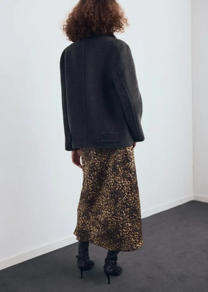 Jupe en satin imprimé léopard