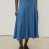 Jupe midi en denim avec coutures apparentes Jupe midi en denim avec coutures apparentes