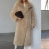 Long manteau en fausse fourrure