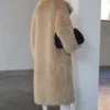 Long manteau en fausse fourrure