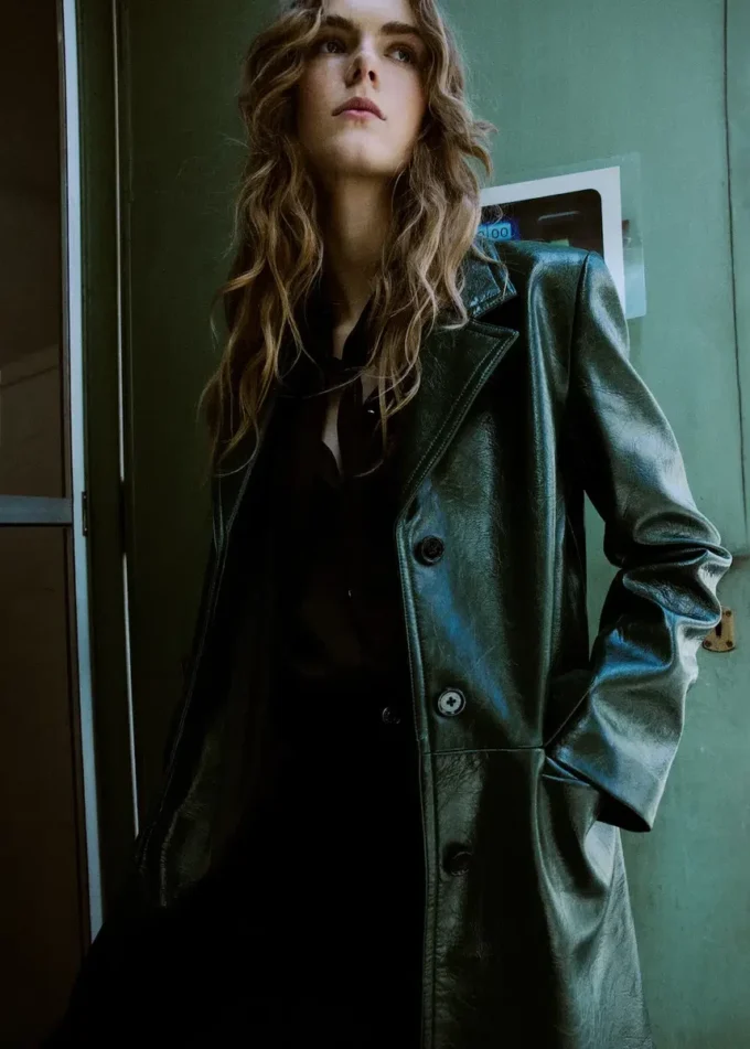 Long manteau en simili cuir
