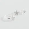 Lot comprenant un collier ras-du-cou, des boucles d’oreilles et une bague Lot comprenant un collier ras-du-cou, des boucles d’oreilles et une bague