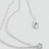 Lot comprenant un collier ras-du-cou, des boucles d’oreilles et une bague Lot comprenant un collier ras-du-cou, des boucles d’oreilles et une bague