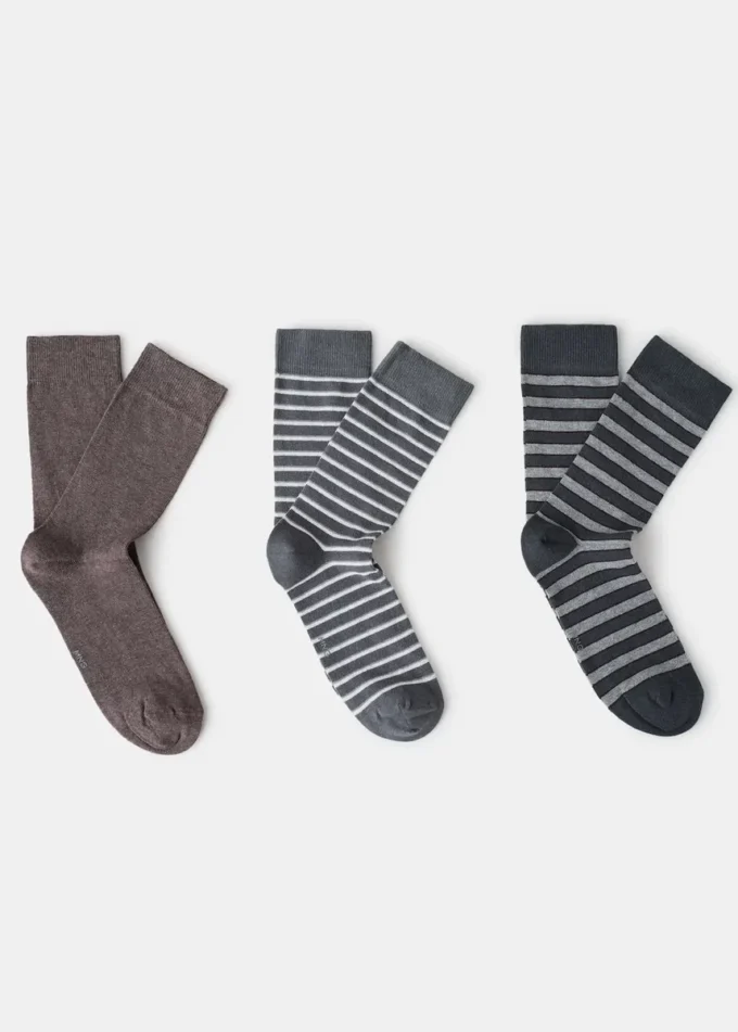 Lot de 3 paires de chaussettes assorties Lot de 3 paires de chaussettes assorties