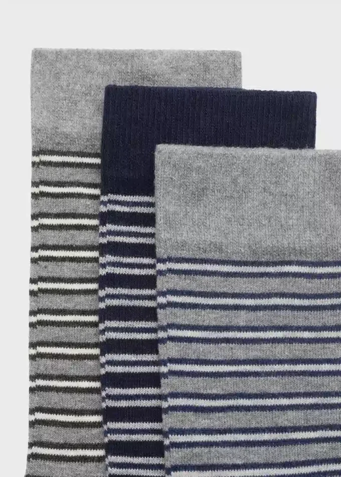 Lot de 3 paires de chaussettes assorties Lot de 3 paires de chaussettes assorties