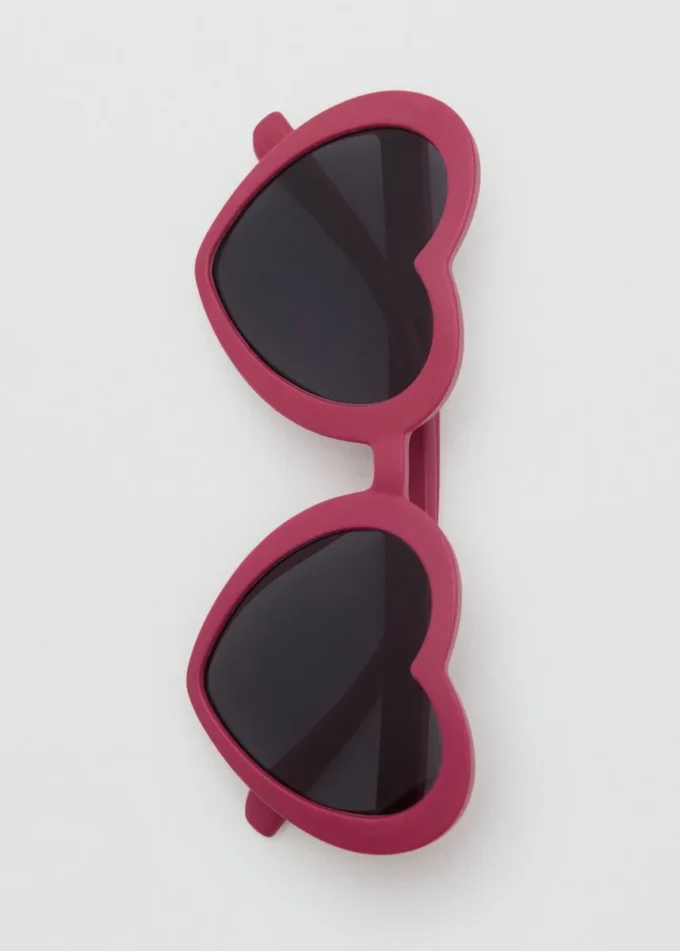 Lunettes de soleil en forme de cœur