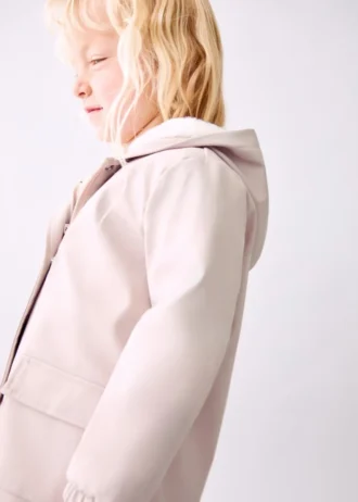 Manteau caoutchouté avec doublure effet fourrure