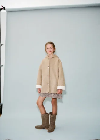 Manteau à capuche effet peau de mouton