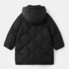 Manteau à capuche en plumes