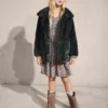 Manteau en fausse fourrure