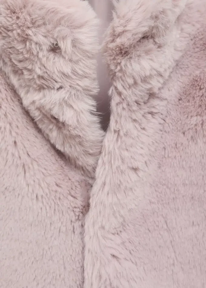 Manteau en fausse fourrure