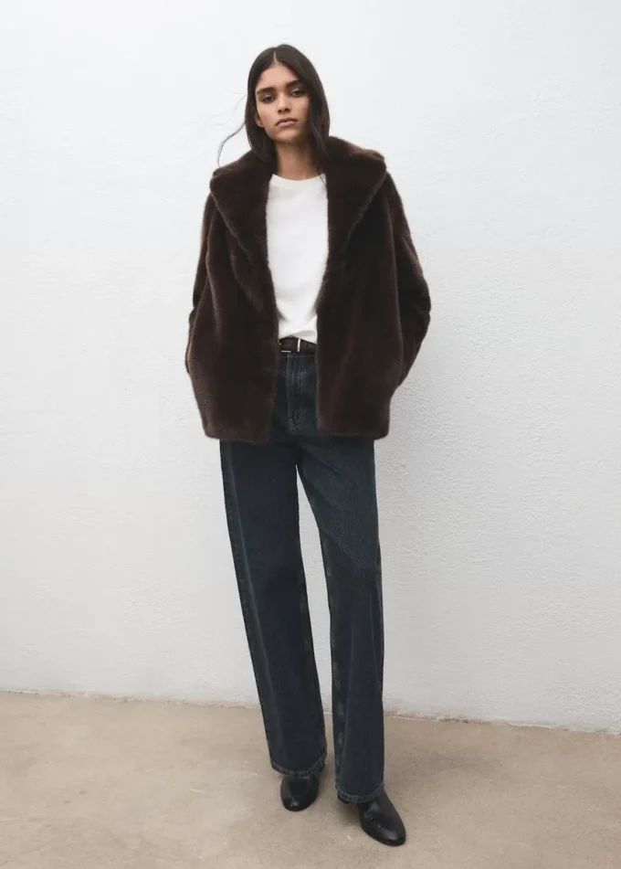 Manteau en fausse fourrure avec revers
