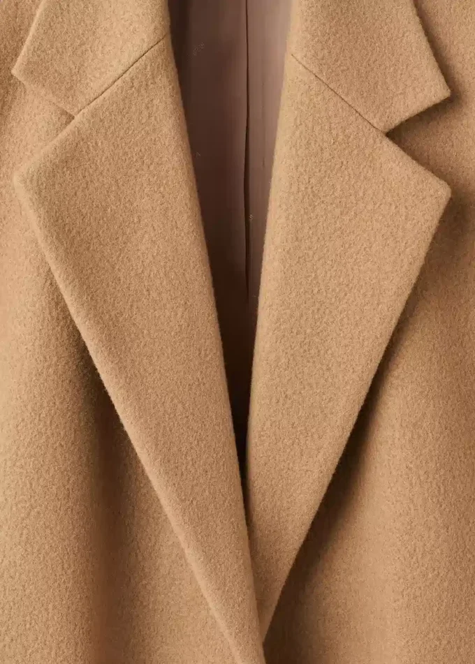 Manteau en laine à revers