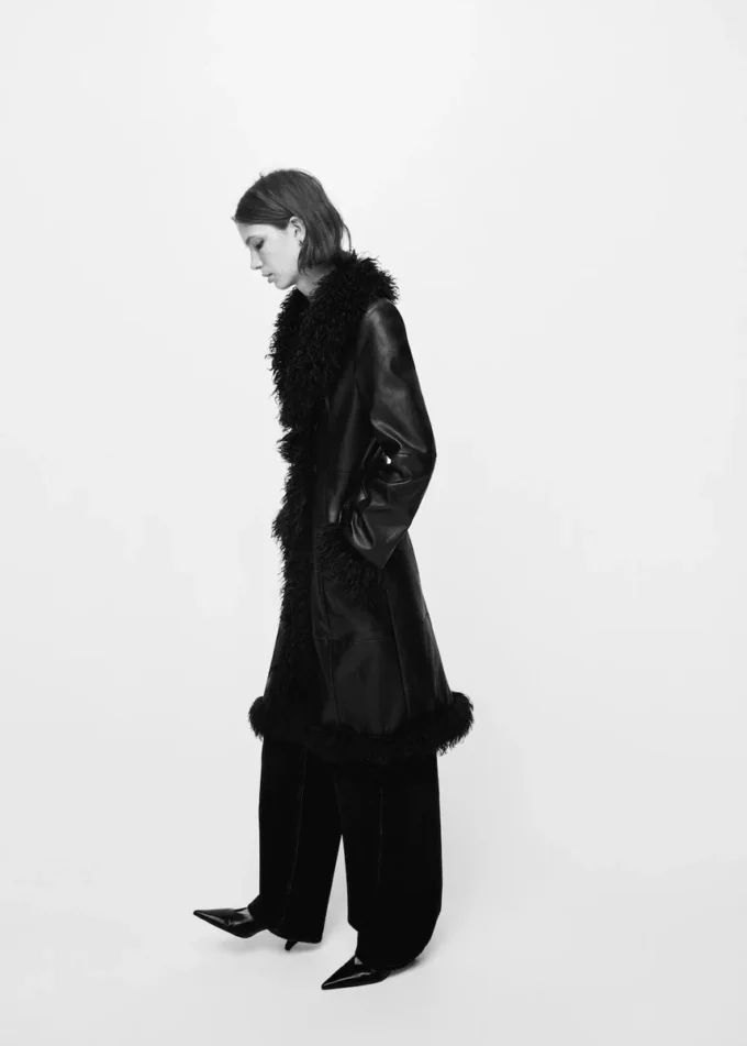 Manteau en simili cuir avec bordure en fourrure Manteau en simili cuir avec bordure en fourrure