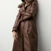 Manteau en simili cuir avec col en fourrure Manteau en simili cuir avec col en fourrure