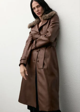 Manteau en simili cuir avec col en fourrure