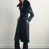 Manteau en simili cuir avec col en fourrure