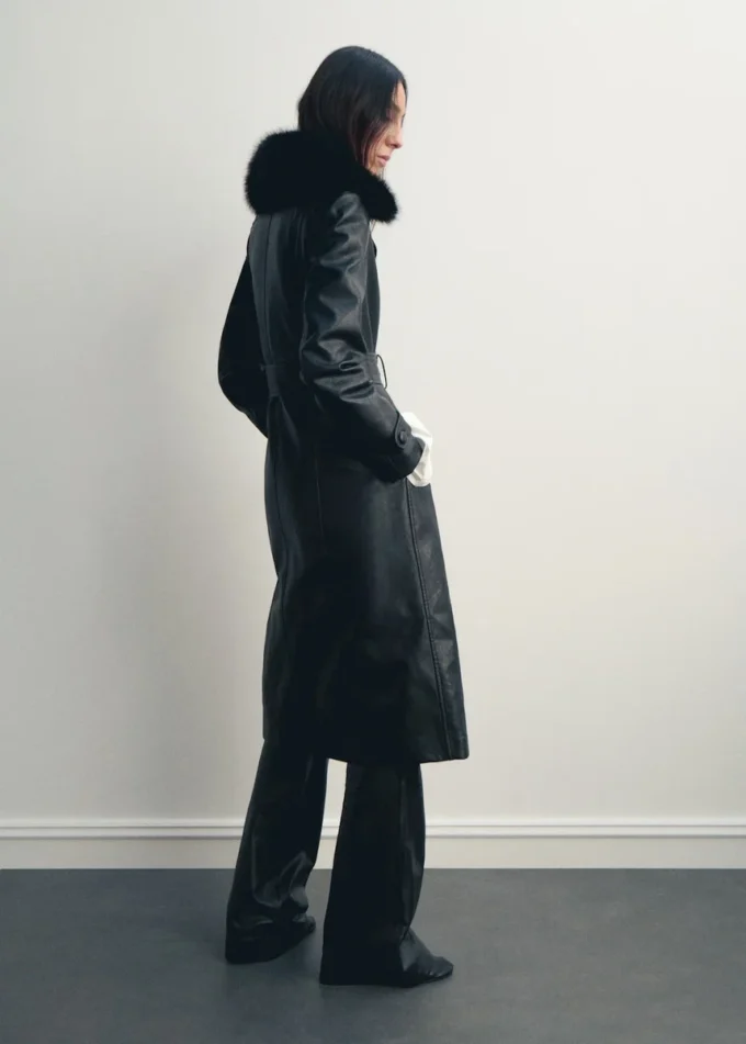 Manteau en simili cuir avec col en fourrure