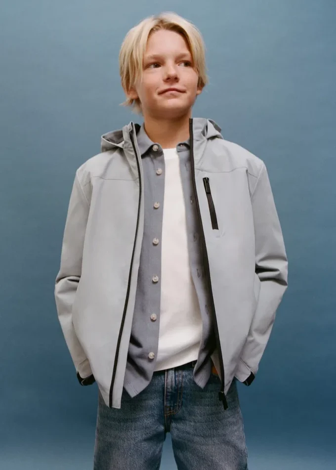 Manteau imperméable à capuche
