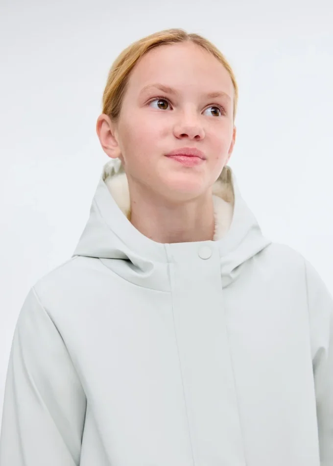Manteau imperméable à capuche