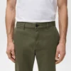 Pantalon chino court et fuselé Prato Pantalon chino court et fuselé Prato