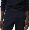 Pantalon chino slim en sergé Barna Pantalon chino slim en sergé Barna