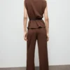 Pantalon droit avec détails sur les coutures Pantalon droit avec détails sur les coutures