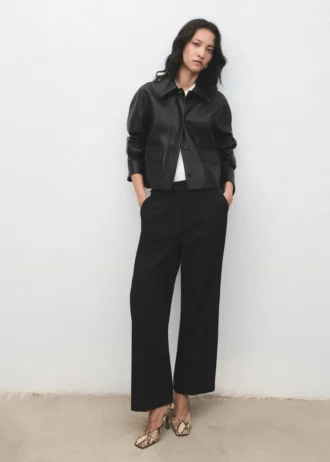 Pantalon droit court taille moyenne Pantalon droit court taille moyenne