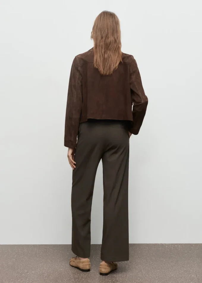 Pantalon droit court taille moyenne Pantalon droit court taille moyenne