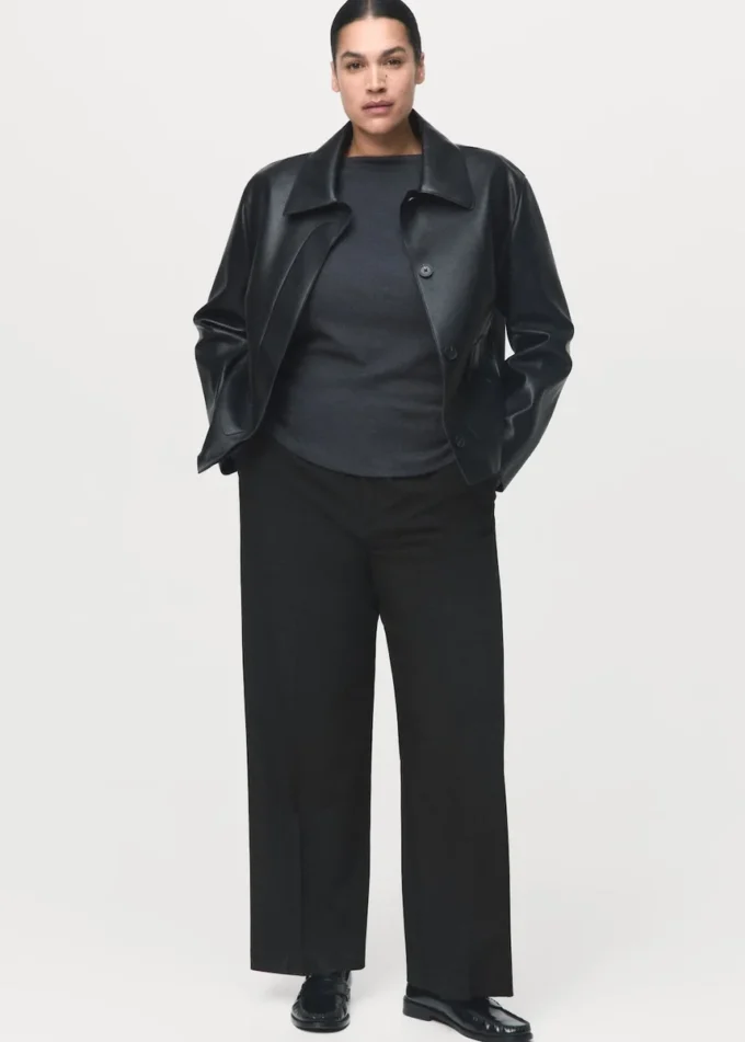 Pantalon droit court taille moyenne Pantalon droit court taille moyenne