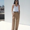 Pantalon droit en coton à pinces Pantalon droit en coton à pinces