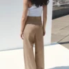 Pantalon droit en coton à pinces Pantalon droit en coton à pinces