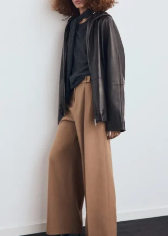 Pantalon droit à pinces avec braguette sur le devant