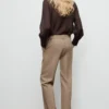 Pantalon droit taille mi-haute Pantalon droit taille mi-haute