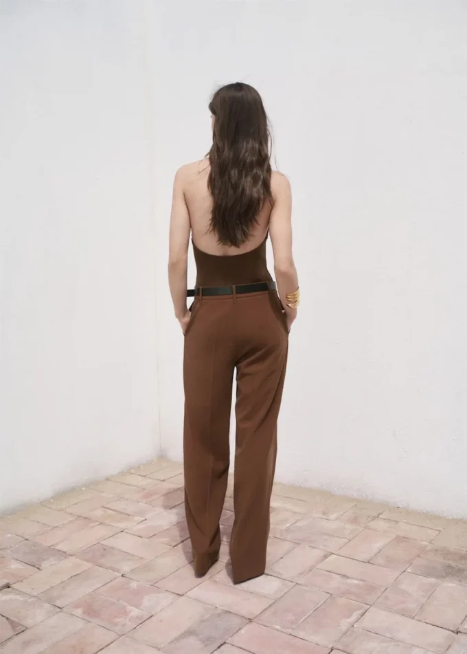 Pantalon droit taille mi-haute Pantalon droit taille mi-haute