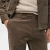 Pantalon en coton velours côtelé coupe classique Pantalon en coton velours côtelé coupe classique