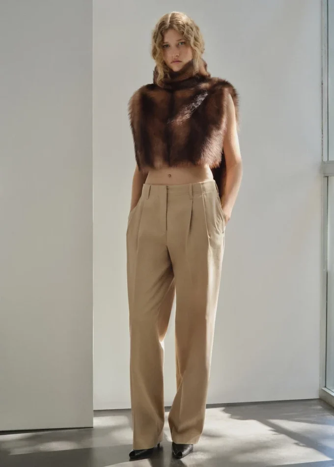 Pantalon en denim droit à pinces Pantalon en denim droit à pinces