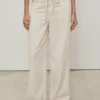 Pantalon en denim à jambes larges avec ceinture Pantalon en denim à jambes larges avec ceinture