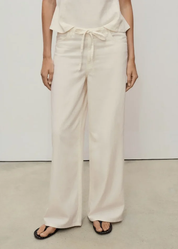 Pantalon en denim à jambes larges avec ceinture Pantalon en denim à jambes larges avec ceinture