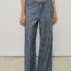 Pantalon en denim à jambes larges avec ceinture Pantalon en denim à jambes larges avec ceinture